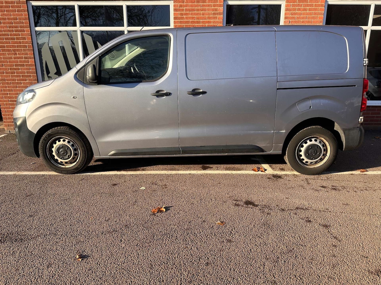 Used Vauxhall Vivaro 2020 for sale - 76565657: Photo 2