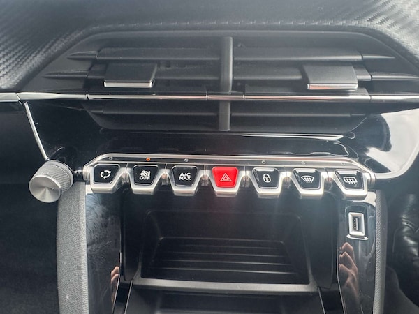 Used Peugeot 208 2021 for sale - 75516331: Photo 42