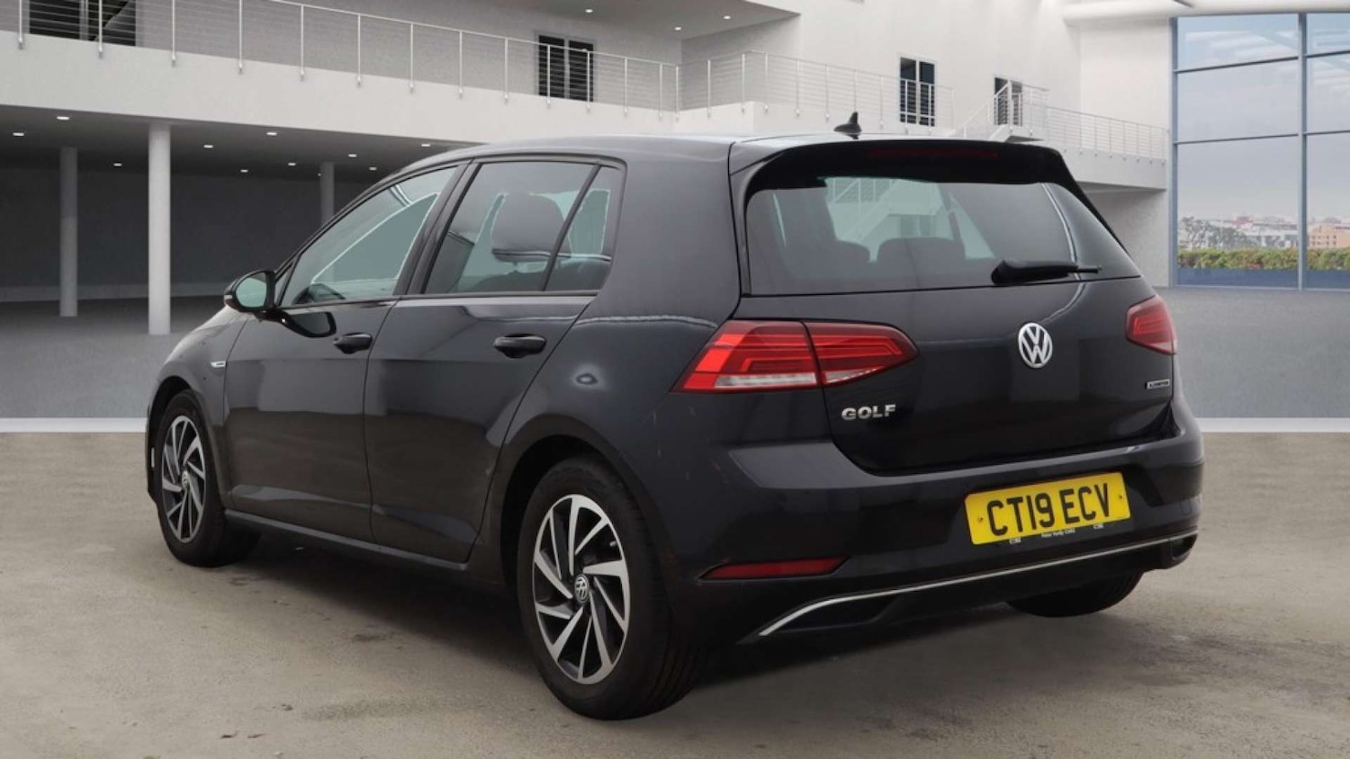 Used Volkswagen Golf 2019 for sale - 77026743: Photo 3