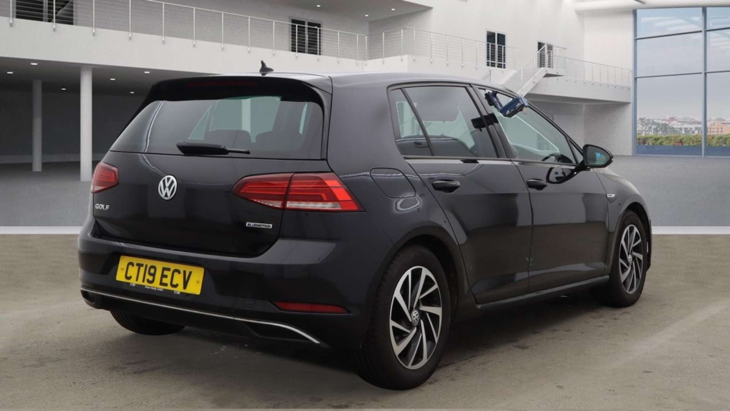 Used Volkswagen Golf 2019 for sale - 77026743: Photo 4