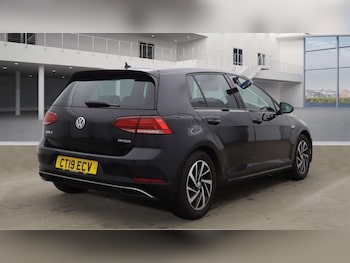 Used Volkswagen Golf 2019 for sale - 77026743: Photo