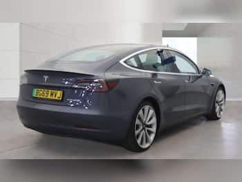 Used Tesla Model 3 2019 for sale - 79697474: Photo