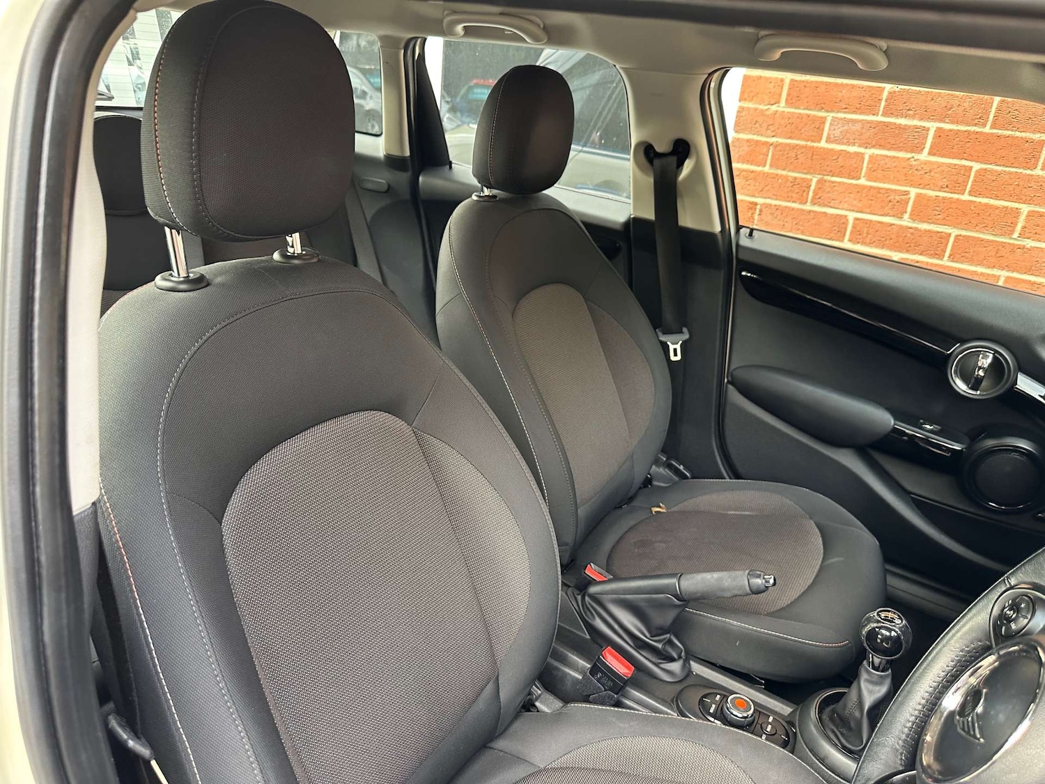 Used MINI Hatch 2018 for sale - 76132433: Photo 21