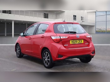 Used Toyota Yaris 2019 for sale - 75985575: Photo