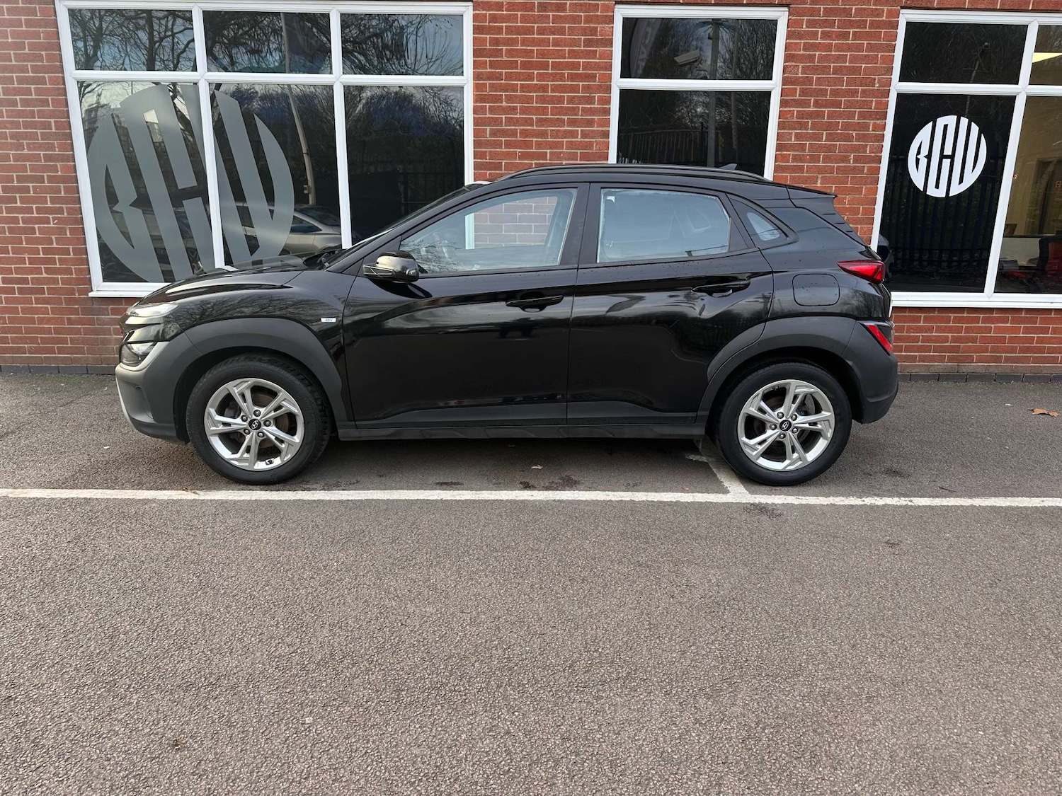 Used Hyundai KONA 2021 for sale - 76277616: Photo 2