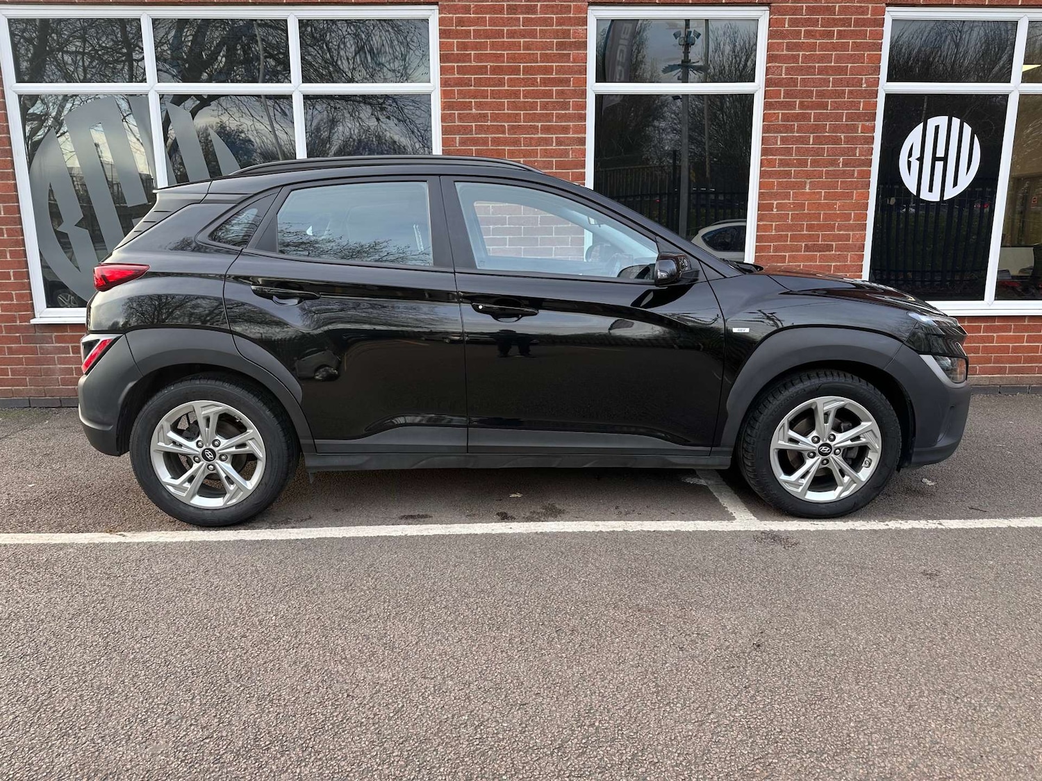 Used Hyundai KONA 2021 for sale - 76277616: Photo 3