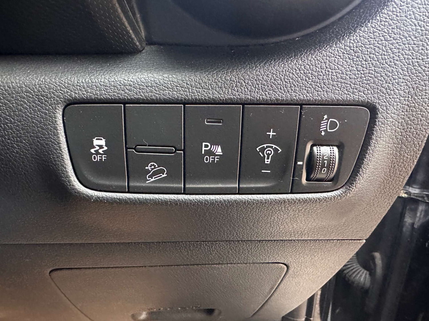 Used Hyundai KONA 2021 for sale - 76277616: Photo 31