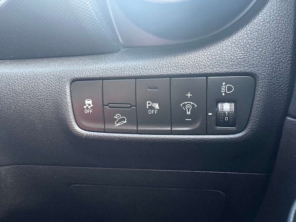 Used Hyundai KONA 2021 for sale - 76277616: Photo 44