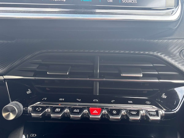 Used Peugeot 2008 2020 for sale - 76277718: Photo 19