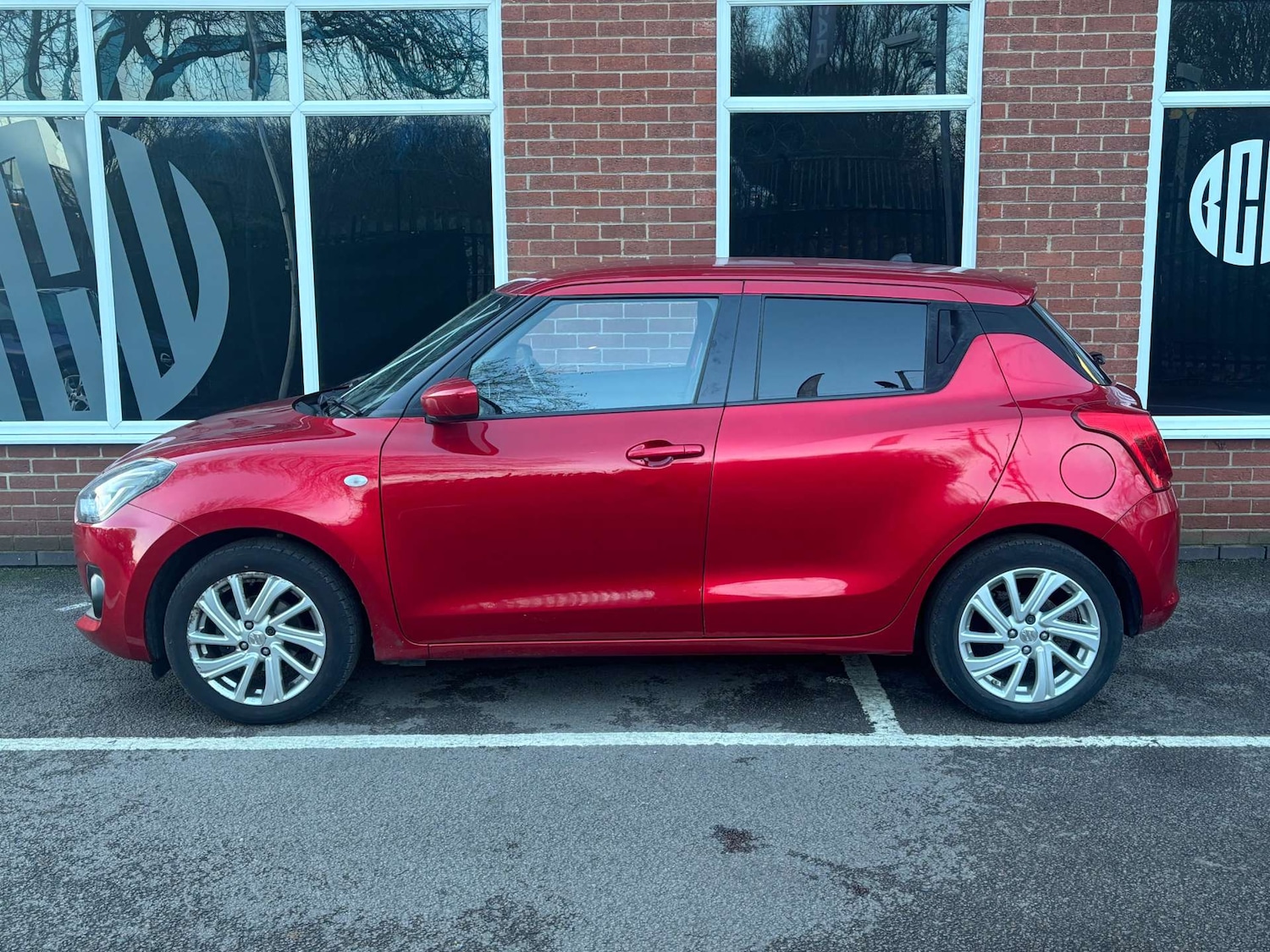 Used Suzuki Swift 2021 for sale - 77357568: Photo 5