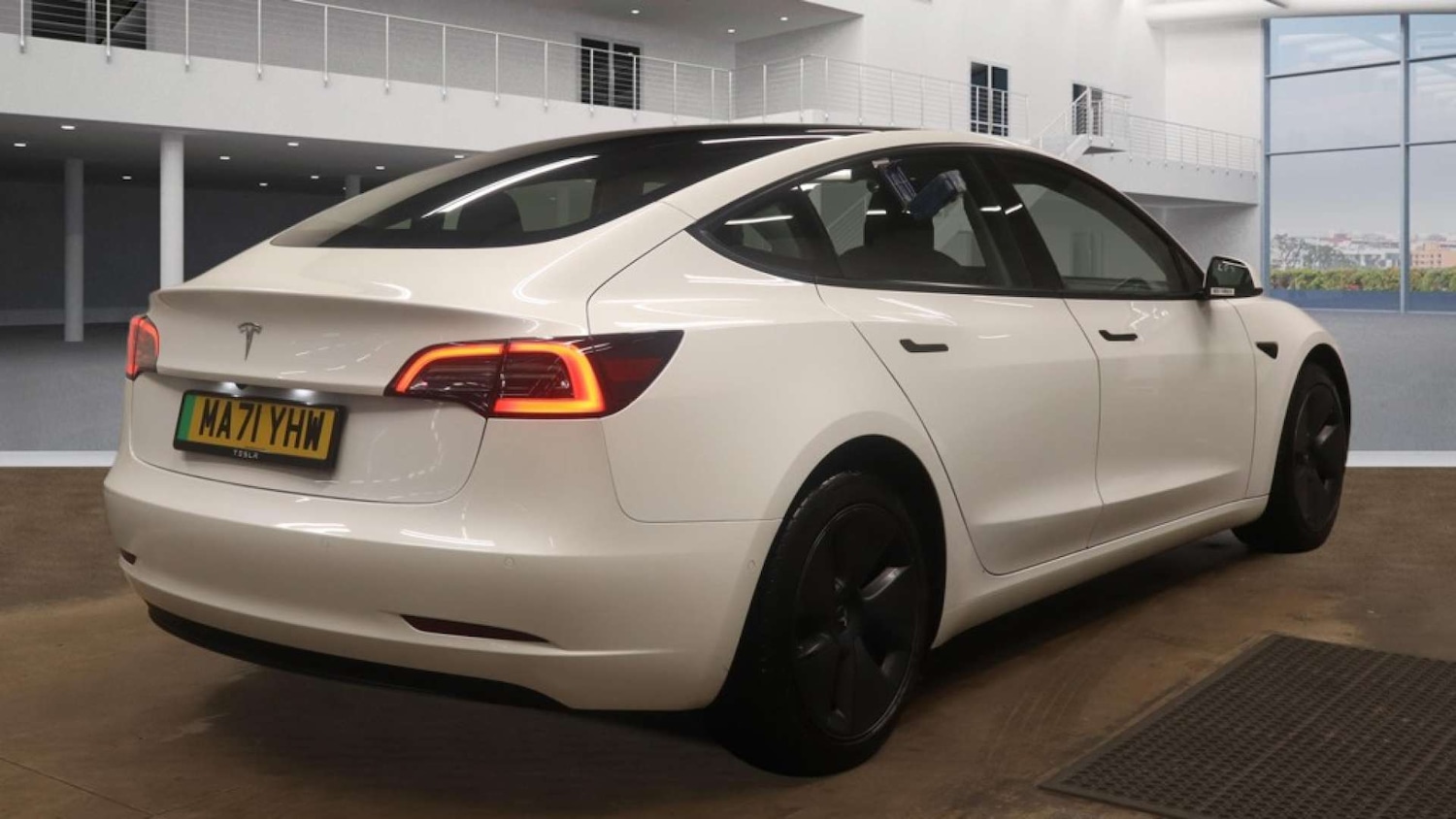 Used Tesla Model 3 2021 for sale - 77277608: Photo 4