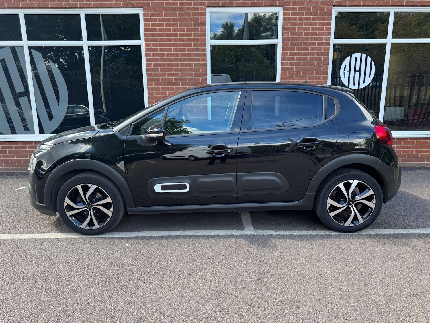 Used Citroen C3 2021 for sale - 76277626: Photo 2