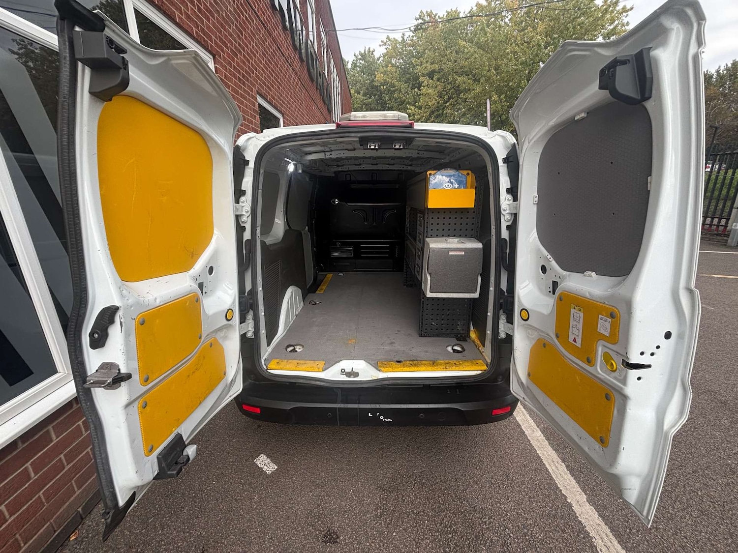 Used Ford Transit Connect 2020 for sale - 76277782: Photo 17