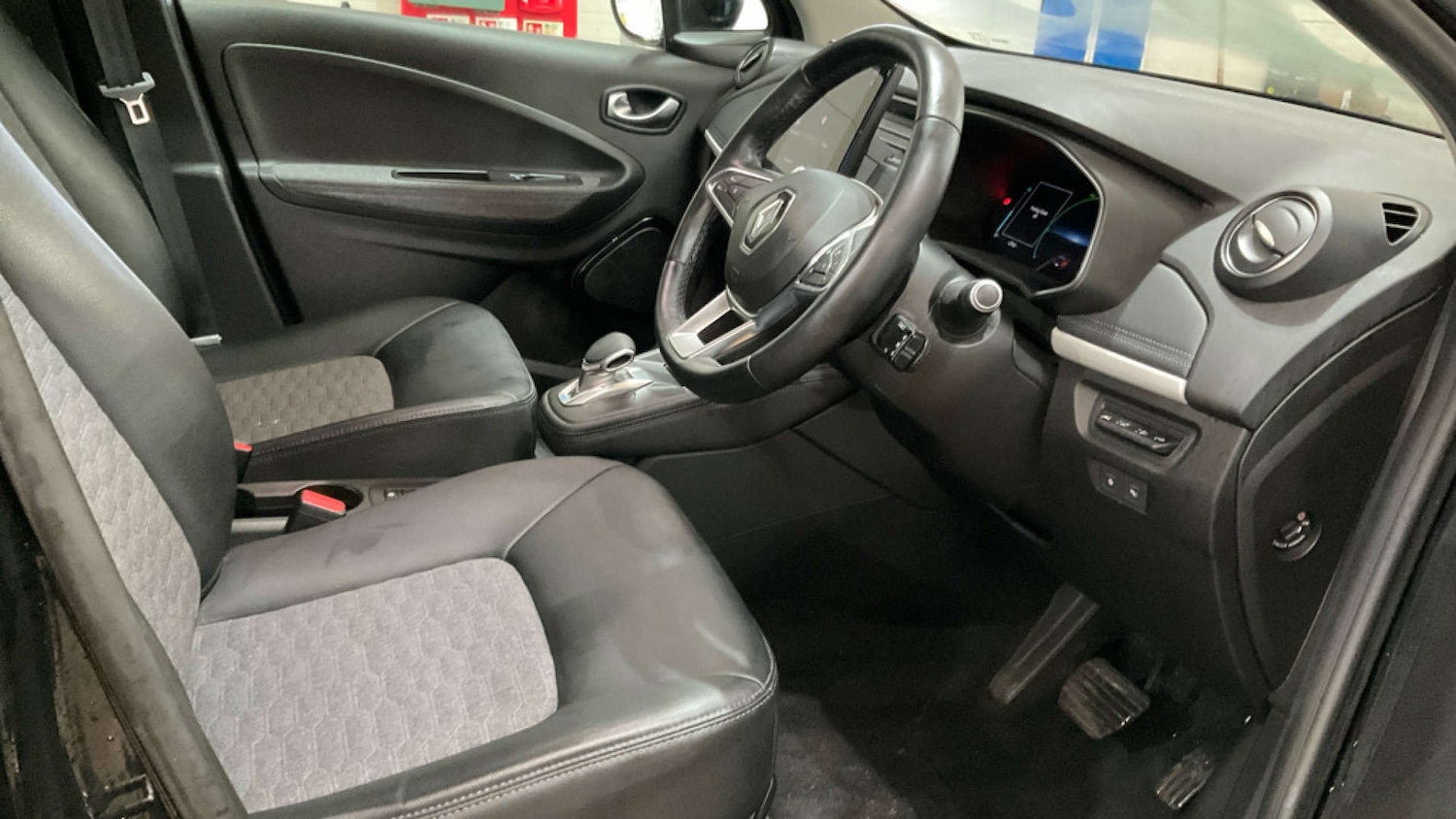 Used Renault Zoe 2022 for sale - 77495068: Photo 9