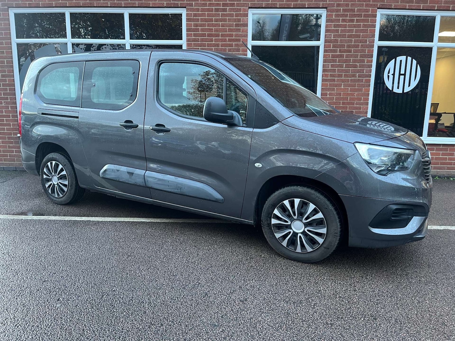 Used Vauxhall Combo Life 2019 for sale - 76509319: Photo 1