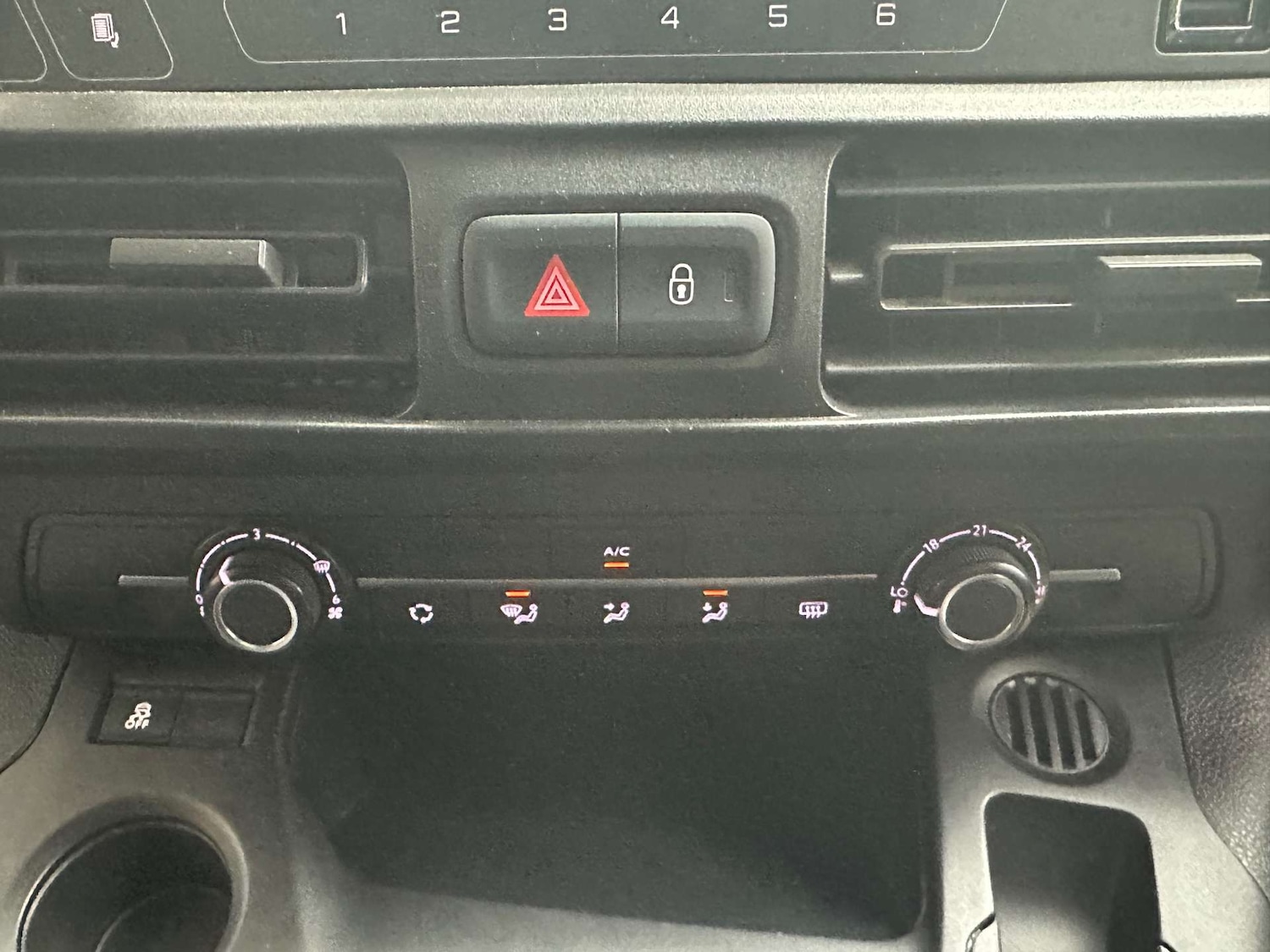 Used Vauxhall Combo Life 2019 for sale - 75633135: Photo 29