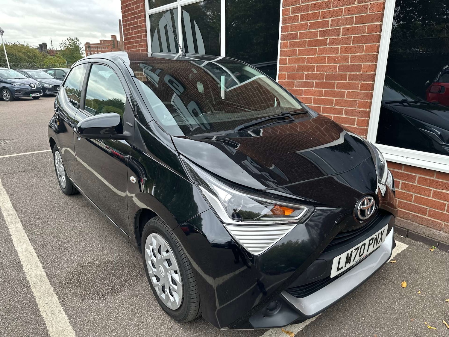 Used Toyota AYGO 2020 for sale - 76132430: Photo 6