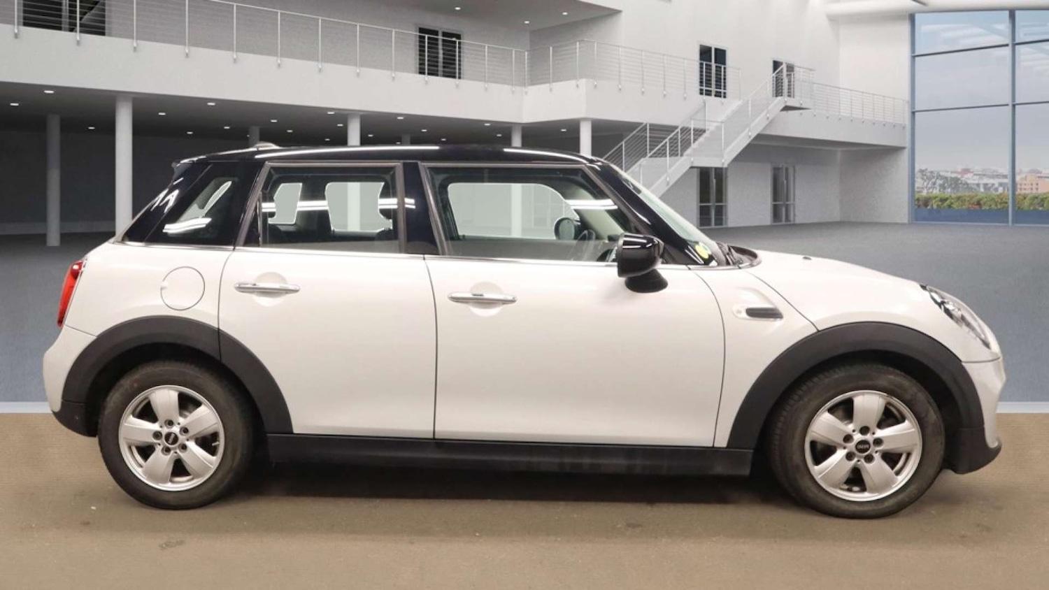 Used MINI Hatch 2020 for sale - 76148277: Photo 5