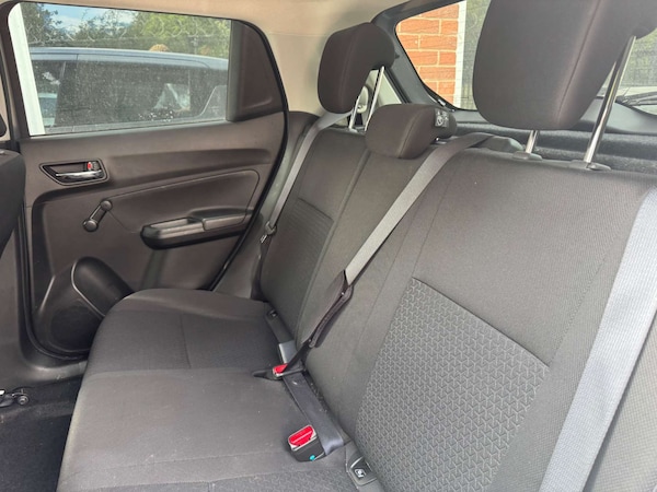 Used Suzuki Swift 2021 for sale - 75549000: Photo 16