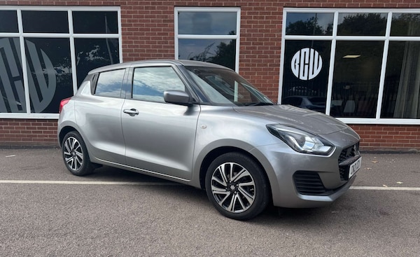 Used Suzuki Swift 2021 for sale - 75549000: Photo 1