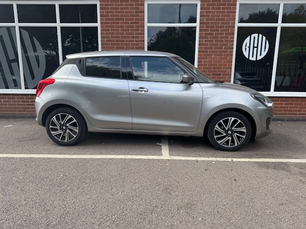 Used Suzuki Swift 2021 for sale - 75549000: Photo 2