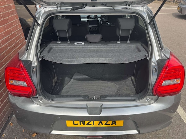 Used Suzuki Swift 2021 for sale - 75549000: Photo 9