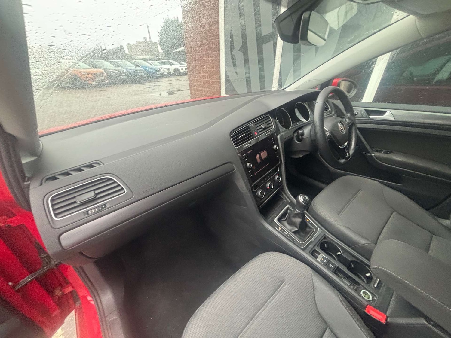 Used Volkswagen Golf 2018 for sale - 77342237: Photo 14