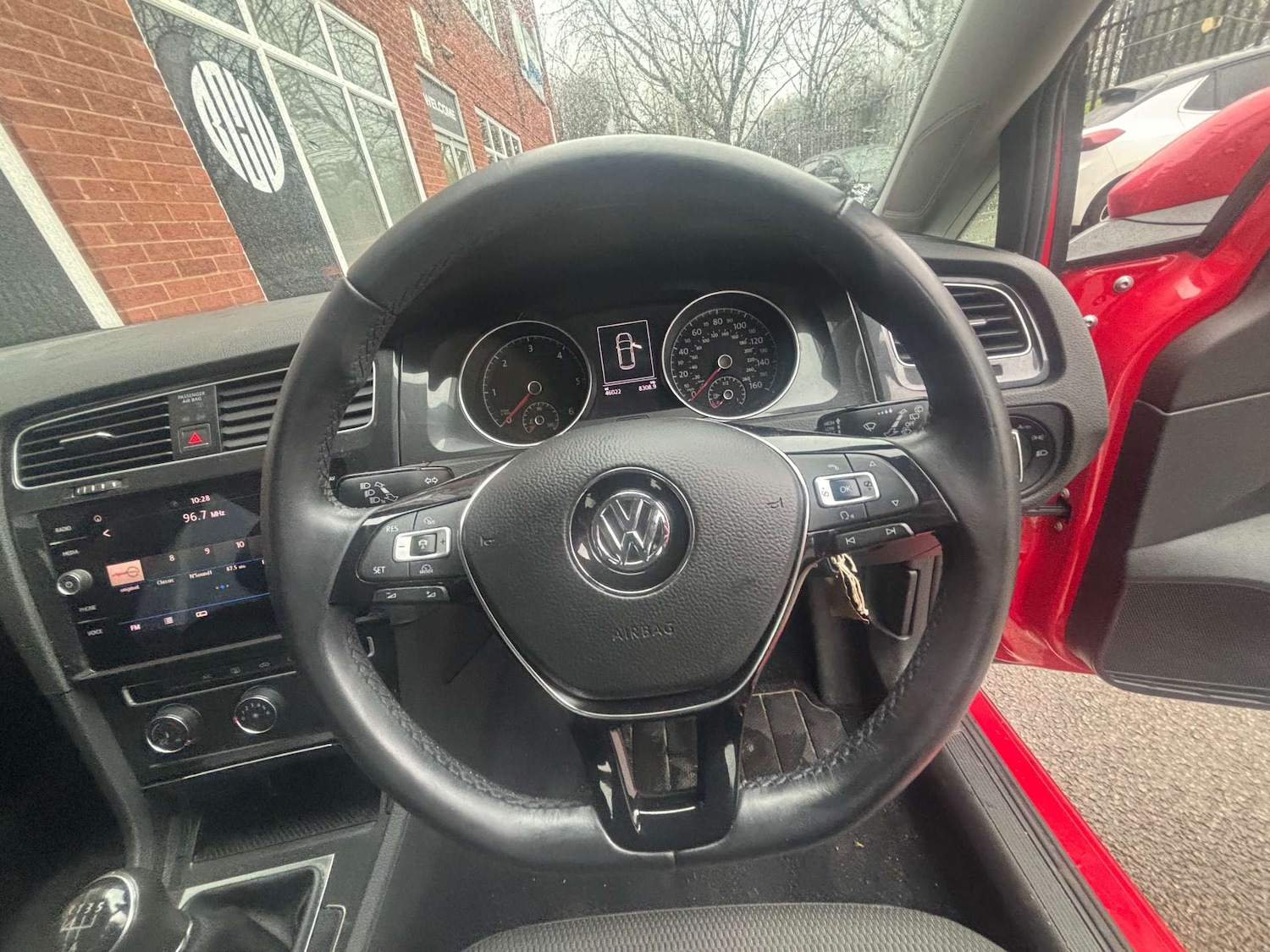 Used Volkswagen Golf 2018 for sale - 77342237: Photo 33