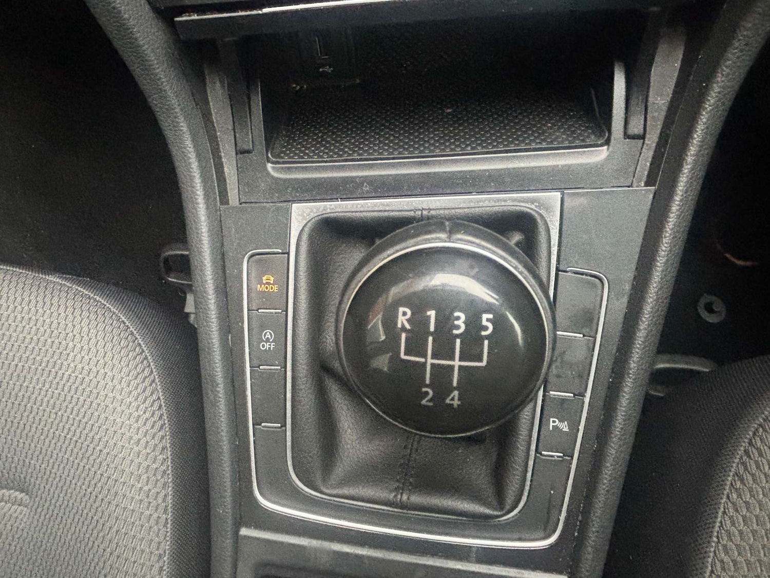 Used Volkswagen Golf 2018 for sale - 77342237: Photo 35