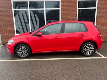 Used Volkswagen Golf 2018 for sale - 77342237: Photo
