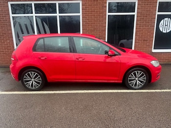Used Volkswagen Golf 2018 for sale - 77342237: Photo