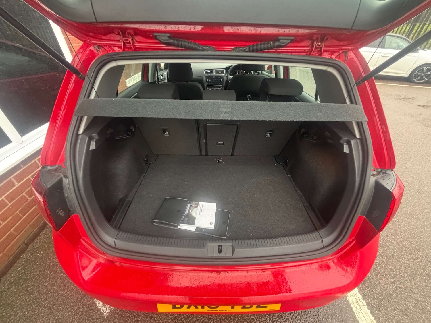 Used Volkswagen Golf 2018 for sale - 77342237: Photo 9