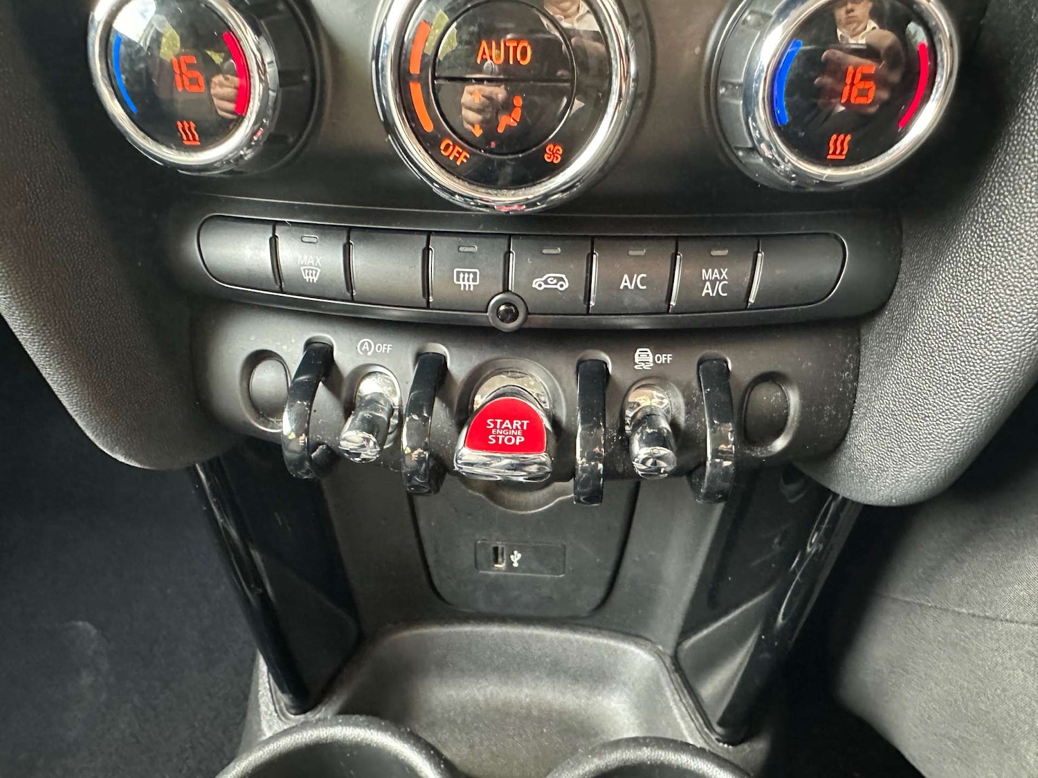 Used MINI Hatch 2018 for sale - 76277809: Photo 19