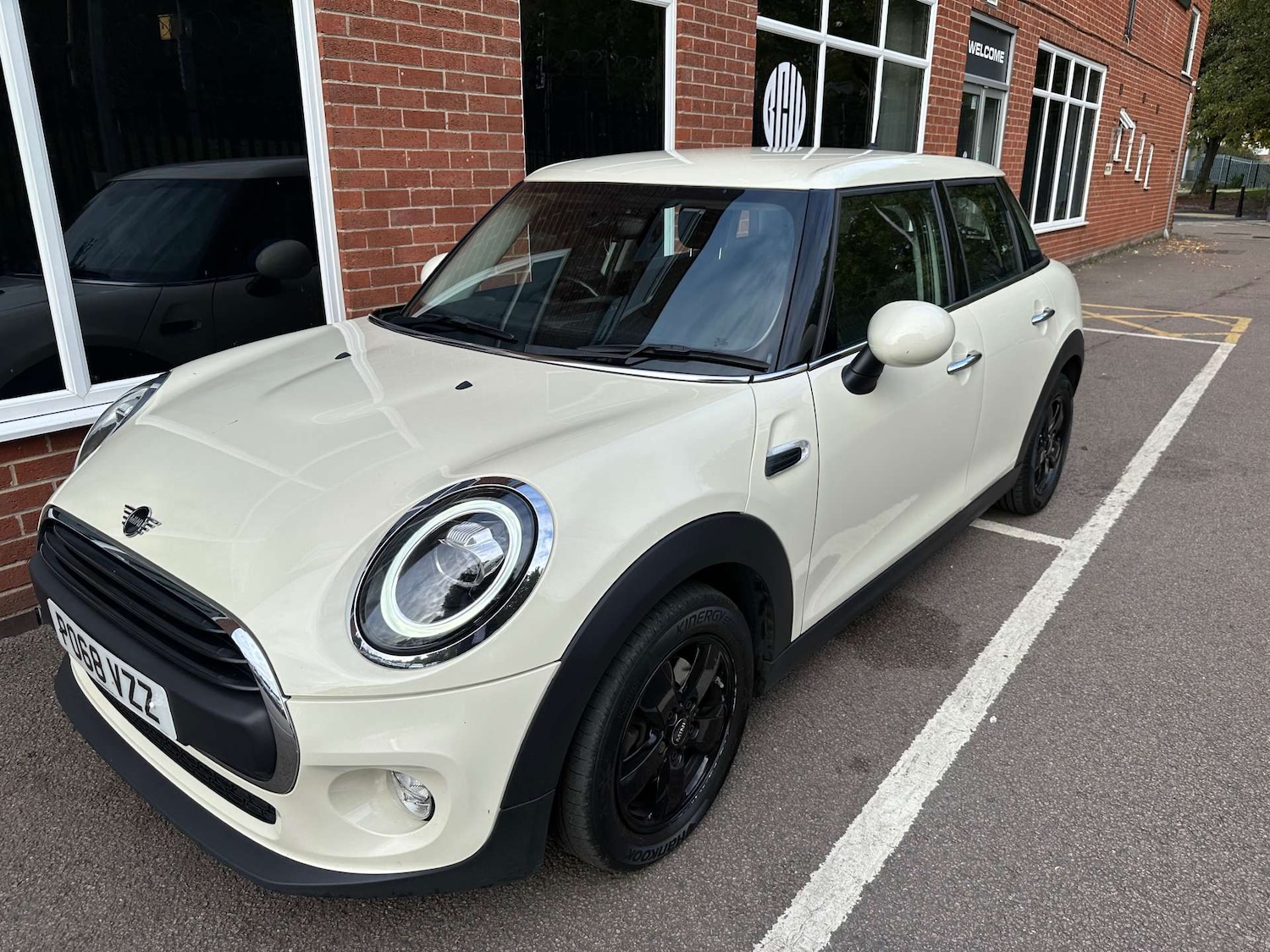 Used MINI Hatch 2018 for sale - 76277809: Photo 3