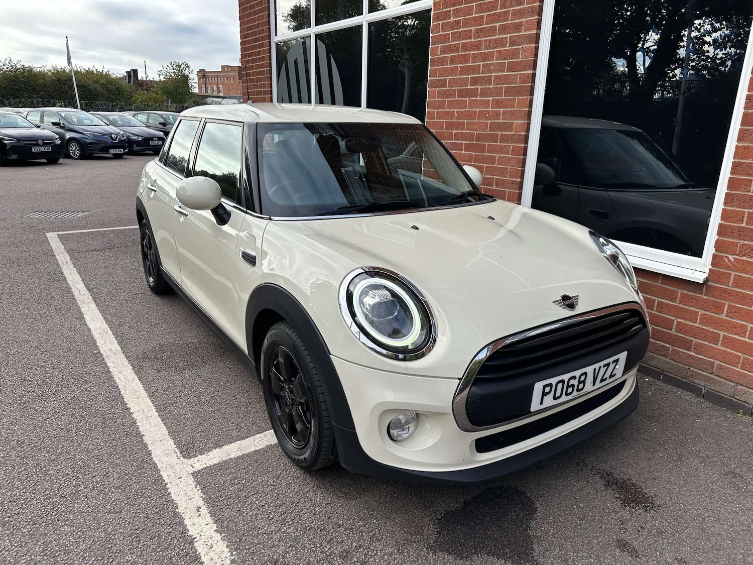Used MINI Hatch 2018 for sale - 76277809: Photo 4
