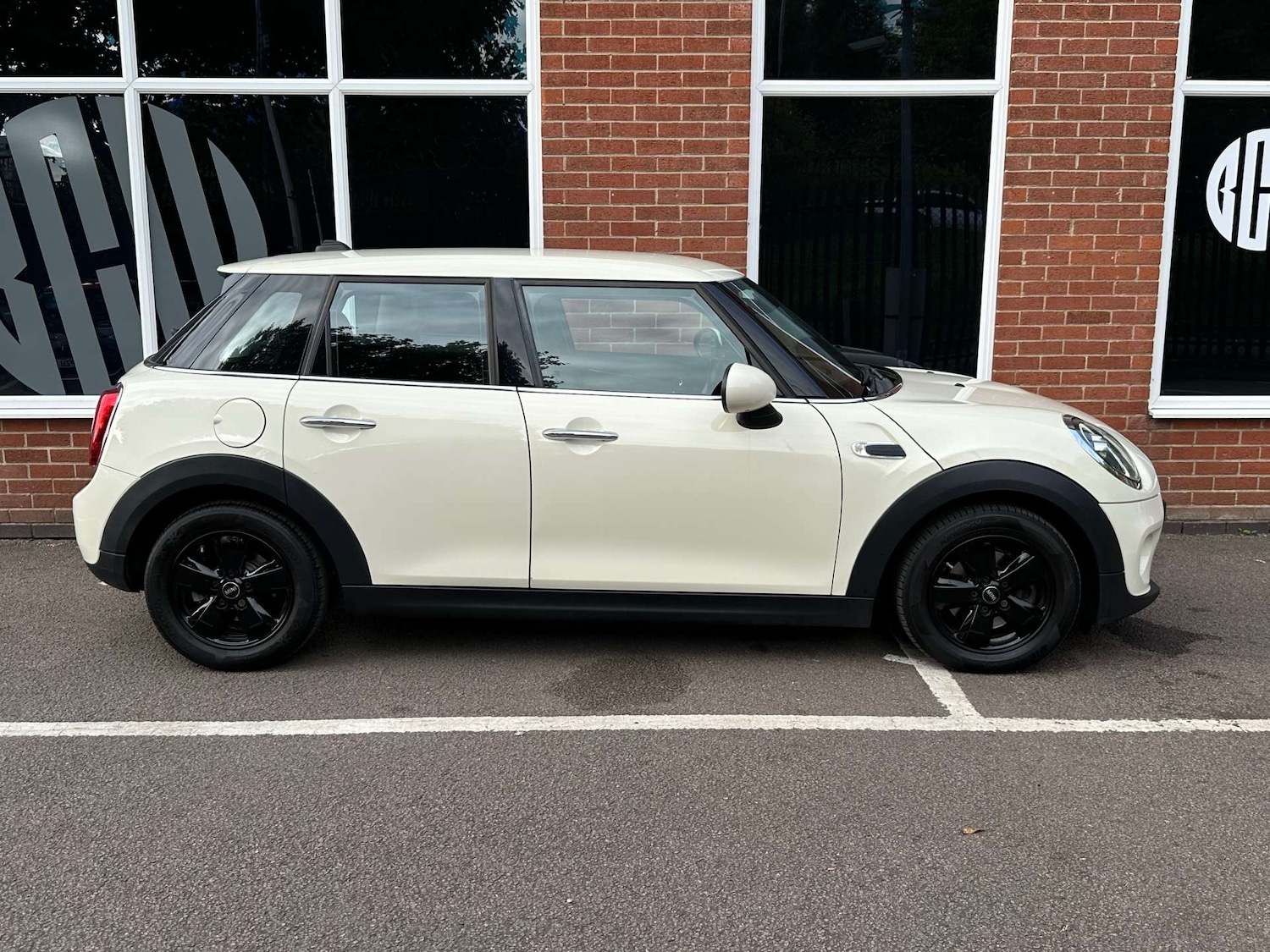 Used MINI Hatch 2018 for sale - 76277809: Photo 5