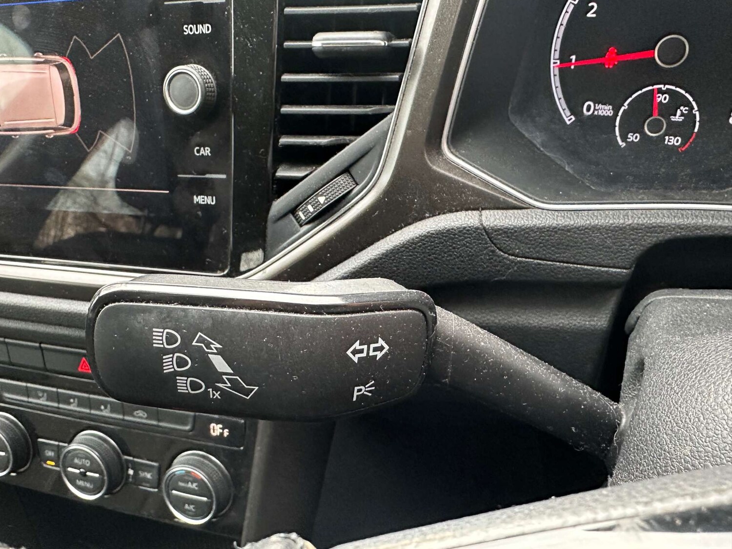 Used Volkswagen T-Roc 2019 for sale - 77896403: Photo 14