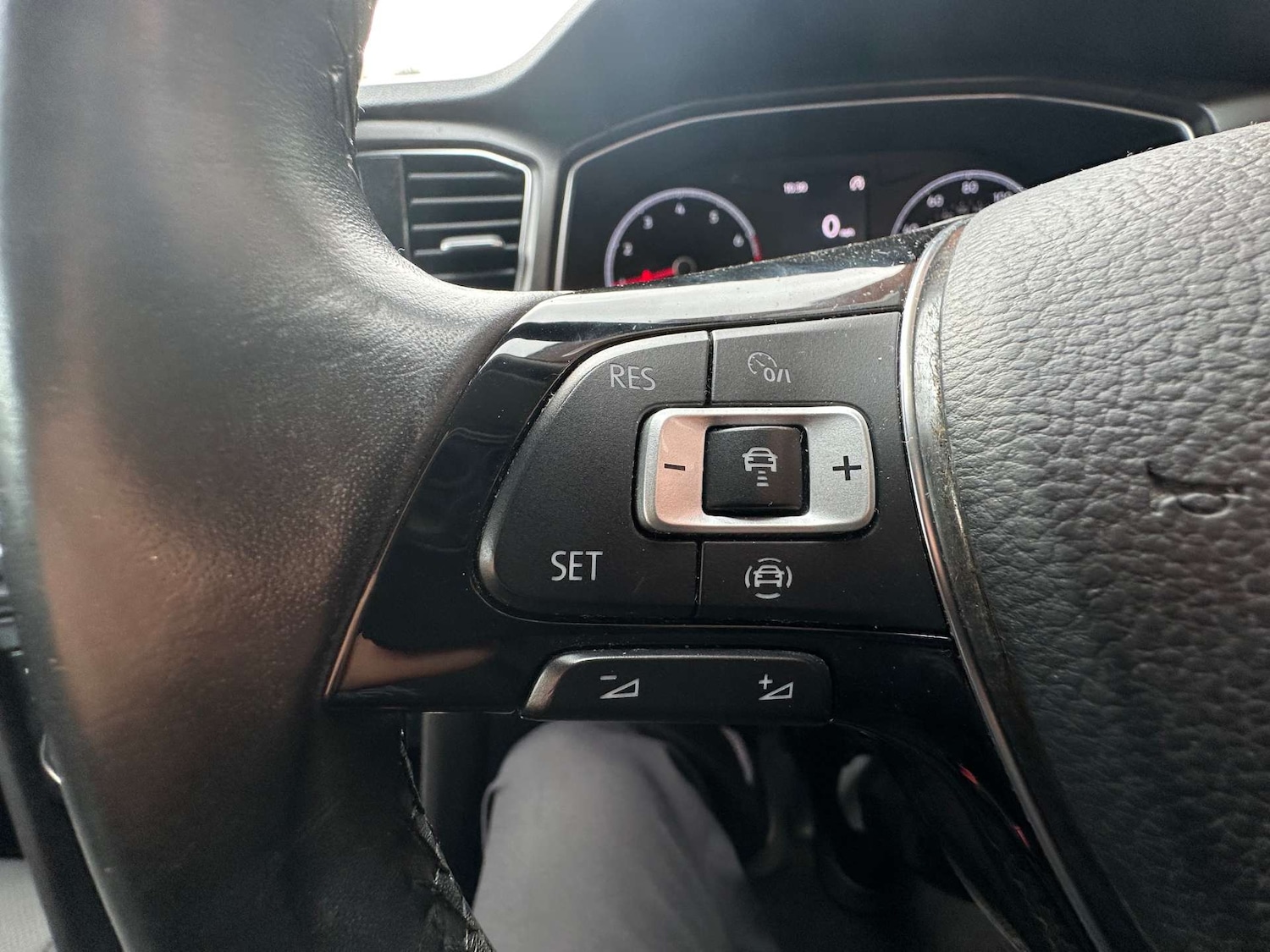 Used Volkswagen T-Roc 2019 for sale - 77896403: Photo 16