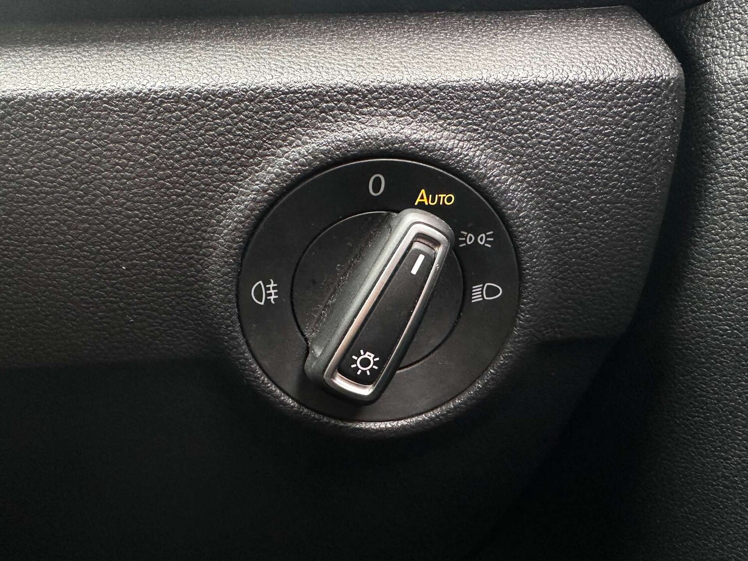 Used Volkswagen T-Roc 2019 for sale - 77896403: Photo 22