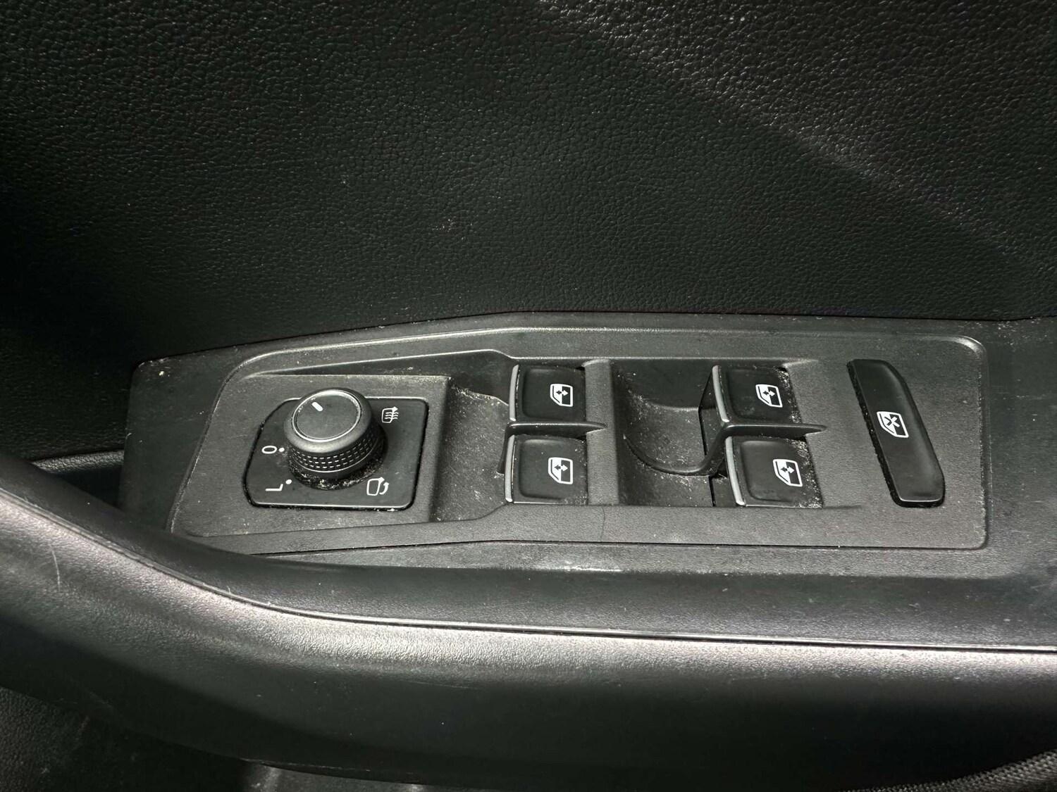 Used Volkswagen T-Roc 2019 for sale - 77896403: Photo 23