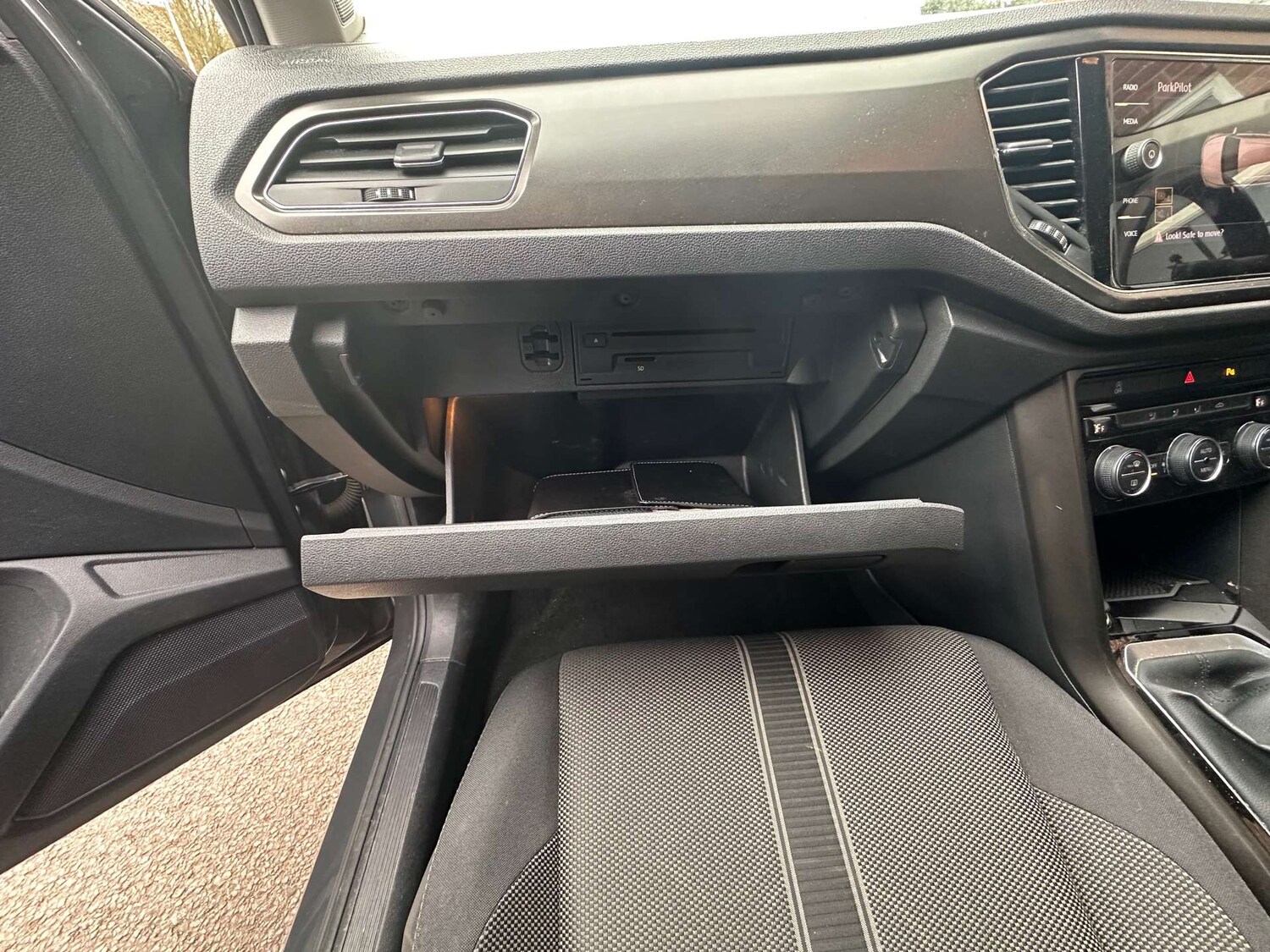 Used Volkswagen T-Roc 2019 for sale - 77896403: Photo 30