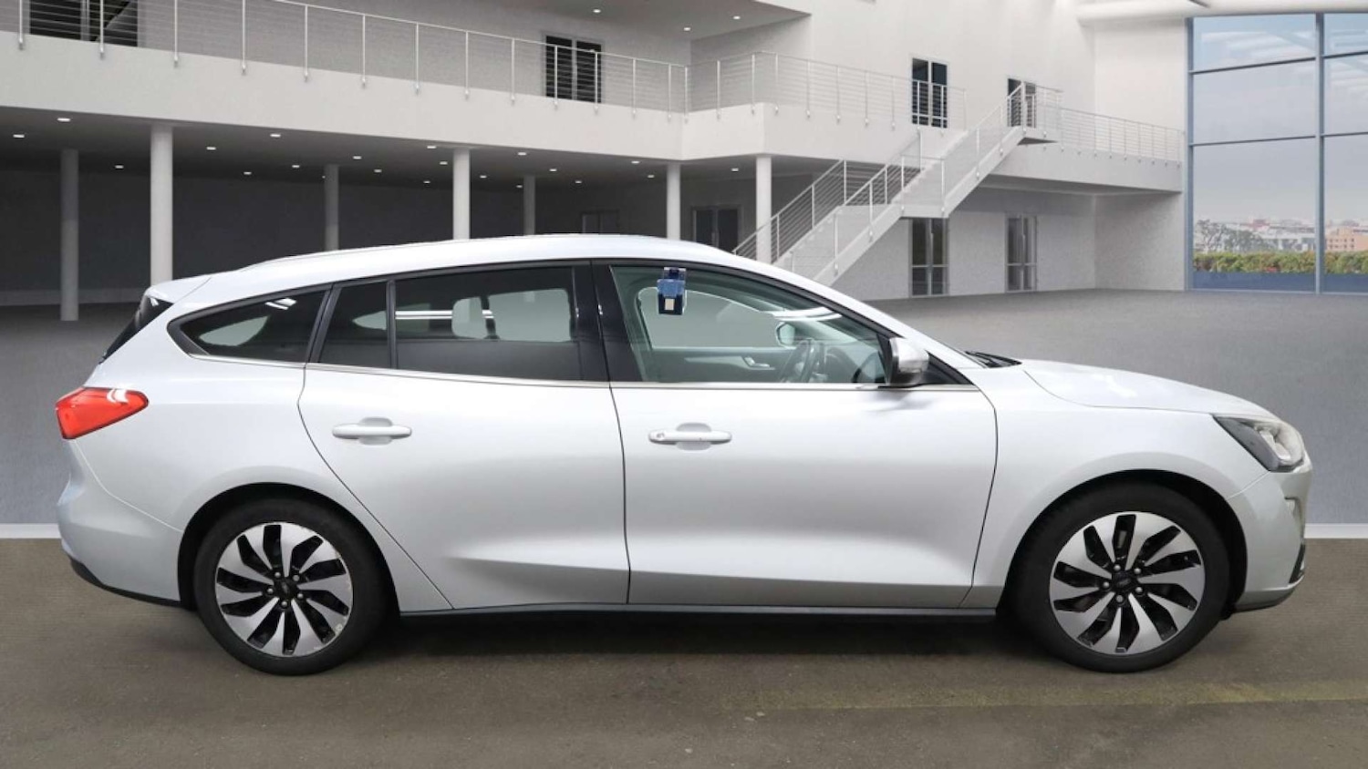 Used Ford Focus 2021 for sale - 76330098: Photo 5