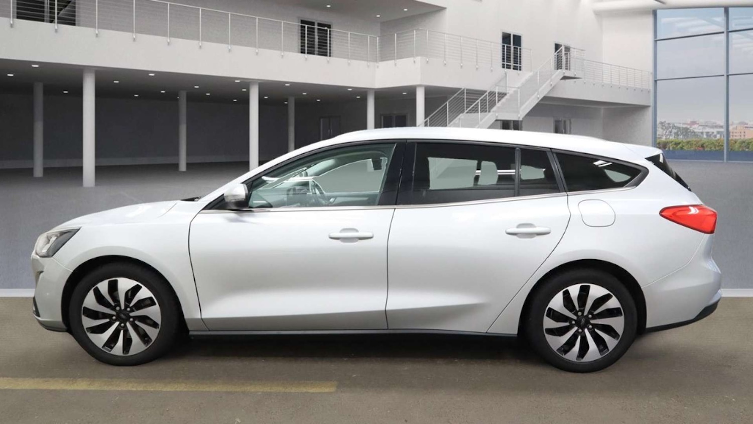 Used Ford Focus 2021 for sale - 76330098: Photo 6