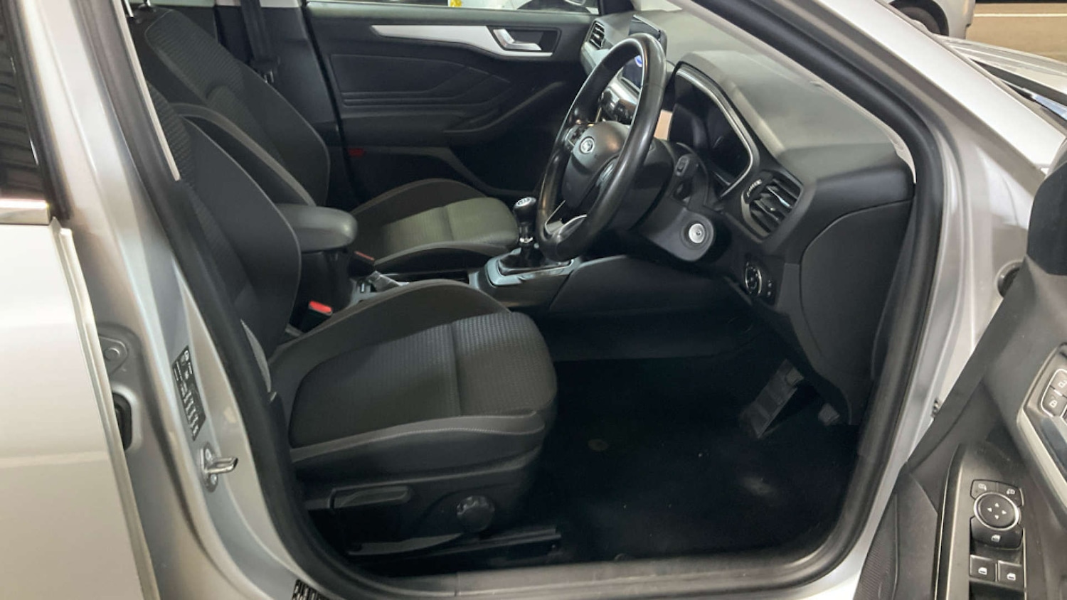 Used Ford Focus 2021 for sale - 76330098: Photo 9