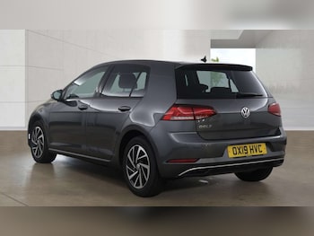 Used Volkswagen Golf 2019 for sale - 78998081: Photo