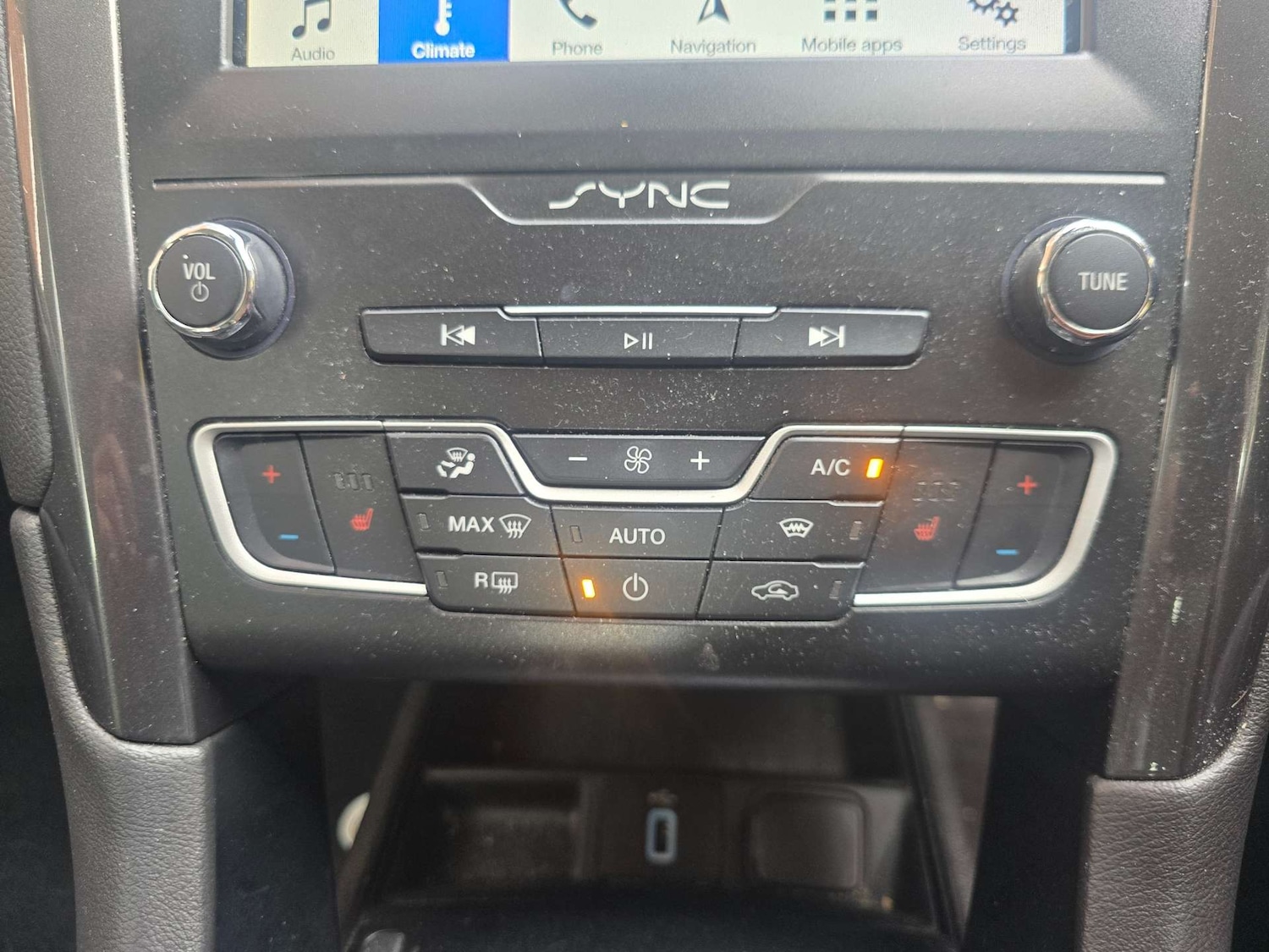 Used Ford Mondeo 2019 for sale - 76372228: Photo 18