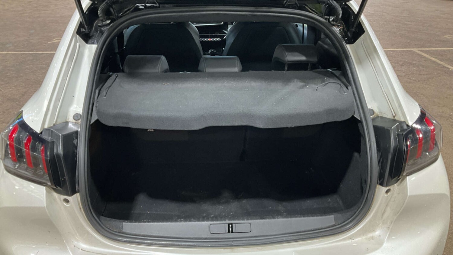 Used Peugeot 208 2022 for sale - 77420243: Photo 7