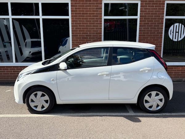 Used Toyota AYGO 2021 for sale - 76277750: Photo 9
