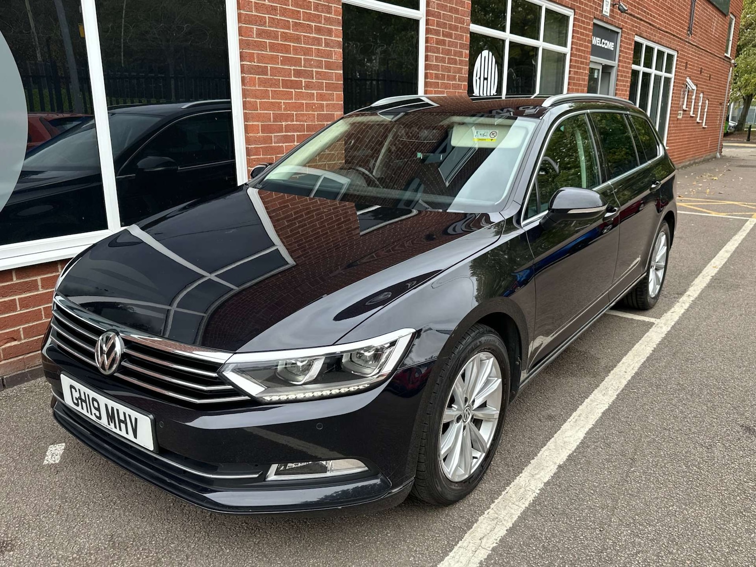 Used Volkswagen Passat 2019 for sale - 76144454: Photo 2