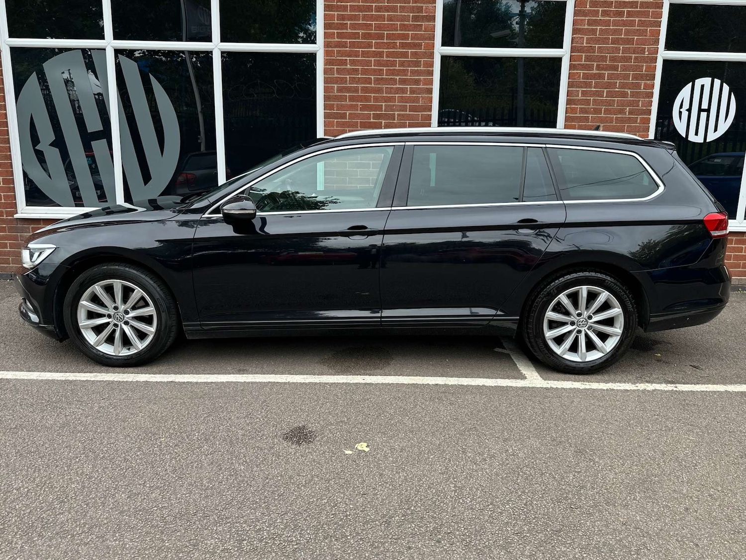 Used Volkswagen Passat 2019 for sale - 76144454: Photo 3